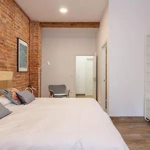 https://casco-viejo-junto-a-la-plaza-nueva-y-unamuno.sansebastianhotels.net